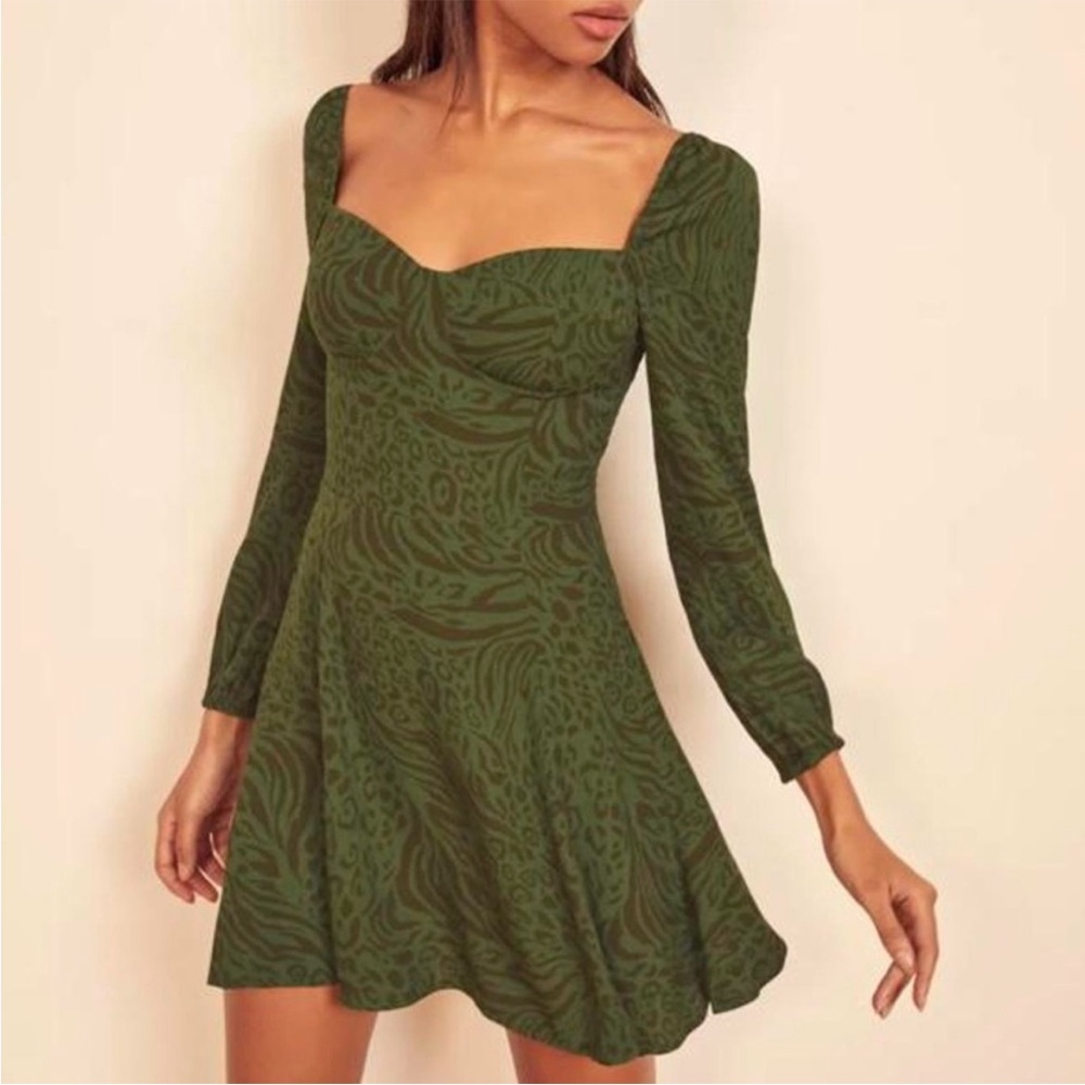 Reformation Mochi mini dress in a green "Jungle" animal print fabric size 0